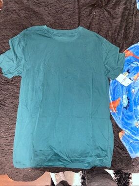 Forever 21 Men's Short Sleeve Tee in Teal Green